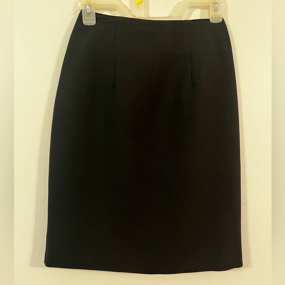 Christy Girl Black Pencil Skirt Size 2 Fitted Knee Length Preowned